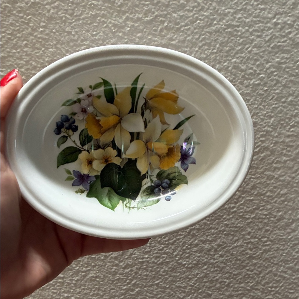 Stafford Royal flower soap dish made in England exclusively for Victoria secret